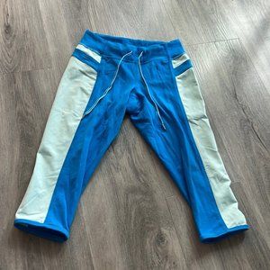 Lululemon blue Capri style pants